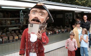 El cabezudo Barbas leyendo
